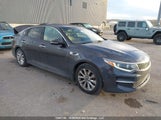 Kia Optima 5XXGU4L33JG250400 fotografie