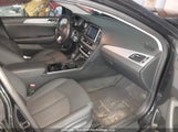 Hyundai Sonata Gl 5NPE24AF0JH725631 снимка