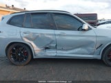 BMW X3 xDrive30I 5UX53DP00R9W43689 photo