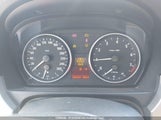 BMW 328Xi WBAVC93547KX57097 снимка