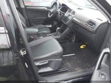 Volkswagen Tiguan Se 3VV2B7AX5NM010648 fotografie