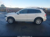 Volkswagen Touareg WVGEP9BP3DD008135 photo