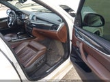 BMW X5 50I 5UXKR6C50E0J72897 снимка