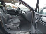 Volkswagen Touareg Sport/Lux/Executive WVGEF9BPXGD012402 photo