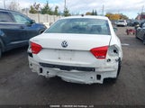 Volkswagen Passat 2.5L Trendline 1VWAH7A32EC010322 photo