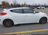 Hyundai Veloster KMHTC6AE2DU117056 снимка
