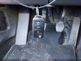 Volkswagen Tiguan S WVGCV7AX5CW006036 снимка