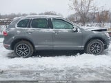 Volkswagen Touareg WVGRF7BP3HD001281 снимка