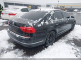 Volkswagen Passat 1VWAS7A36GC052352 снимка
