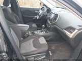Jeep Cherokee Sport 1C4PJMAB8HD216959 снимка