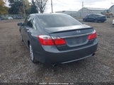 Honda Accord Sedan 1HGCR2F52DA811558 снимка