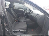 Volkswagen Jetta 2.0L Trendline/2.0L Trendline+ 3VW1K7AJ0FM355946 fotografie