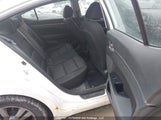 Hyundai Elantra Gl KMHD84LF7HU325052 снимка