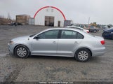 Volkswagen Jetta 2.0L Trendline/2.0L Trendline+ 3VW2K7AJXDM298687 photo