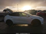 Tesla Model Y 7SAYGDEF9PF684385 fotografie