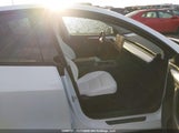 Tesla Model Y 7SAYGDEF9PF684385 fotografie