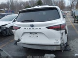 Toyota Sienna Le 8-Passenger 5TDGSKFC1NS055311 photo