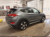 Hyundai Tucson Limited/Sport And Eco/Se KM8J3CA22JU797239 fotografie