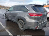 Toyota Highlander 5TDJZRFH1KS588213 снимка