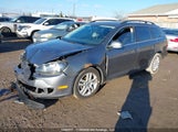 Volkswagen Golf Wagon 3VWKX7AJXAM621942 снимка