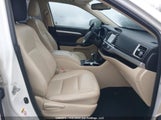 Toyota Highlander Xle 5TDJKRFH7FS102689 снимка
