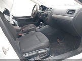 Volkswagen Jetta 1.4 Tsi Trendline/1.4 Tsi Trendline+ 3VW267AJ9GM398269 fotografie