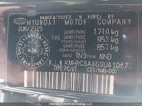 Hyundai Venue Preferred W/Two-Tone KMHRC8A36SU410671 fotografie