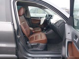 Volkswagen Tiguan WVGLV7AX5HK038838 снимка
