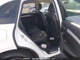 Audi Q5 WA1LFCFP1FA042031 photo
