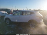 Nissan Qashqai JN1BJ1CRXHW139800 photo