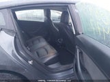 TESLA MODEL 3 5YJ3E1EA5NF****** fotografie