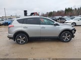 Toyota Rav4 Le 2T3BFREV9JW847452 снимка