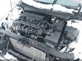 Hyundai Elantra Essential KMHLM4DG3SU926044 снимка