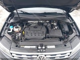 VOLKSWAGEN TIGUAN SEL PREMIUM R-LINE 3VV4B7AX8LM****** снимка