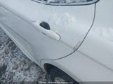 Toyota Camry Se 4T1G11AK4NU693460 photo