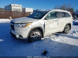 Toyota Highlander Xle 5TDJKRFH5ES053782 снимка
