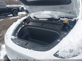 Tesla Model Y Long Range 7SAYGAEE8NF383948 fotografie