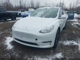 Tesla Model Y Long Range 7SAYGAEE8NF383948 fotografie