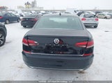 Volkswagen Passat 1VWBA7A30MC005899 снимка