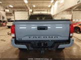 Toyota Tacoma Dbl Cab/Sr5/Trd Sport/Or 5TFDZ5BN3JX031555 fotografie