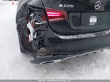 Mercedes-Benz A 220 4Matic WDD3G4FB9KW010296 fotografie