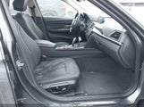BMW 320I xDrive WBA3C3C55DF981648 fotografie