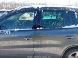 Volkswagen Tiguan S/Se/Sel/R-Line WVGJV3AX0EW596472 photo