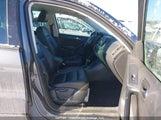 Volkswagen Tiguan S/Se/Sel/R-Line WVGJV3AX0EW596472 photo