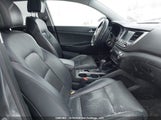 Hyundai Tucson Limited/Sport And Eco/Se KM8J3CA43JU714452 fotografie