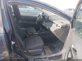 Toyota Corolla Le 5YFBPMBE6NP318531 снимка