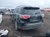 Toyota Highlander Xle 5TDJKRFH4FS126447 снимка