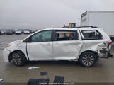 Toyota Sienna Xle/Xle Premium/Limited/Limited Premium 5TDDZ3DC1JS204981 photo