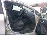 Kia Forte Lx KNAFX4A63E5252770 снимка