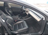 Tesla Model 3 Rwd LRW3E1FA0PC845621 fotografie